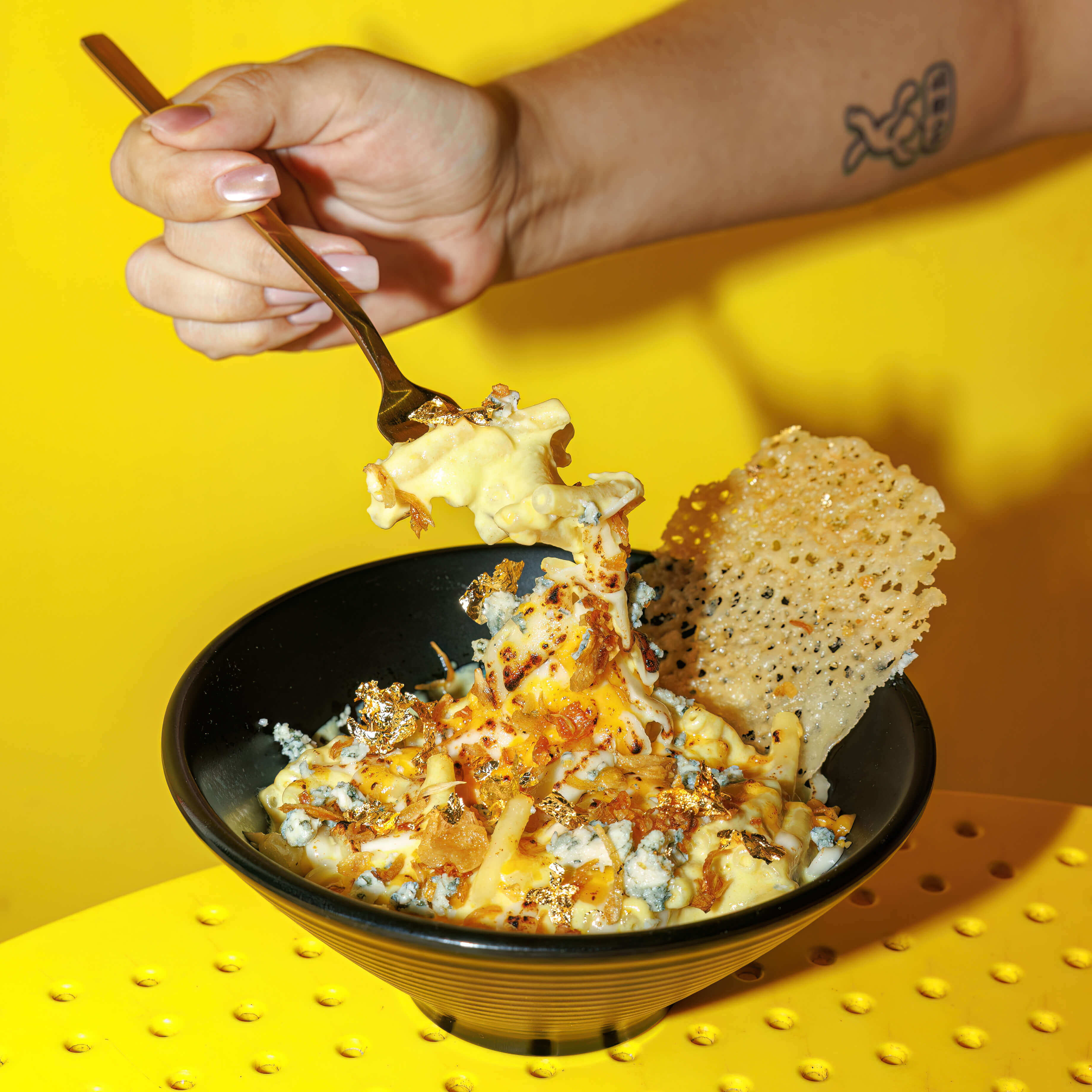 4 CHEESE TRUFFLE DELUXE 